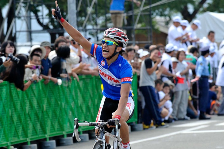 少年男子個人ロードレースで優勝を飾った笠原恭輔（埼玉・小松原高）