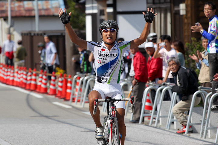 ER　吉村拓斗（DOKYUレーシングクラブ）が優勝