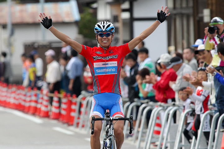 畑中勇介（シマノレーシング）が優勝