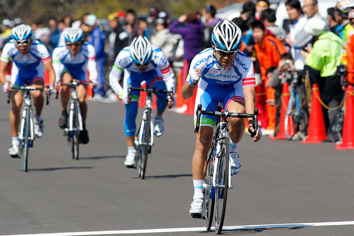 A-E 村上純平（シマノレーシング）が優勝