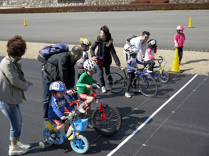 親子ともどもレース参戦ができる