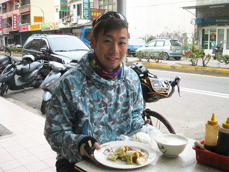 まずは、ばっちり朝食を。30品目へ向けての大切な一歩