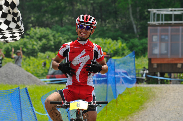 エリート男子優勝　小野寺健（TEAM SPECIALIZED）