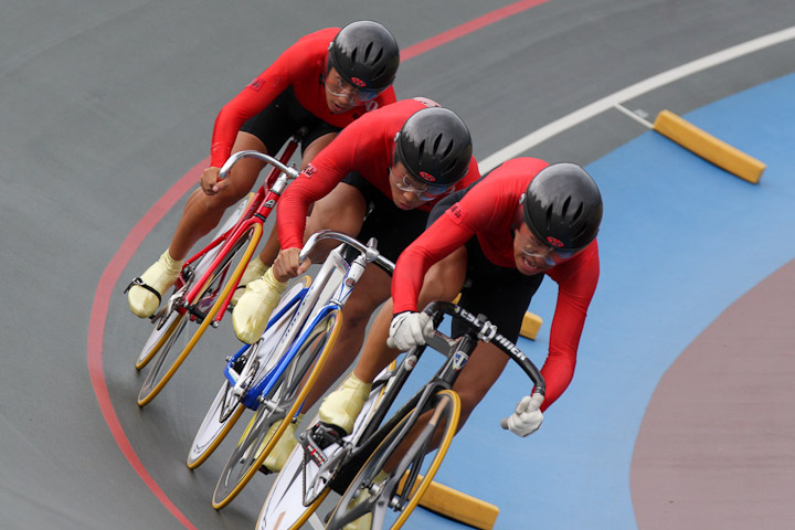 チームスプリント 1位　岡山・岡山工　1分04秒455　大会新