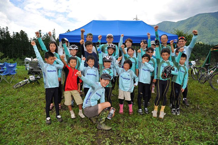 MTBクラブ安曇野　手前が小林可奈子さん