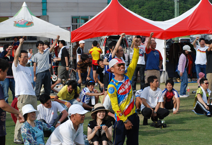 大会前日のウェルカムパーティでは豪華景品がもらえちゃう&quot;じゃんけん大会”も開催