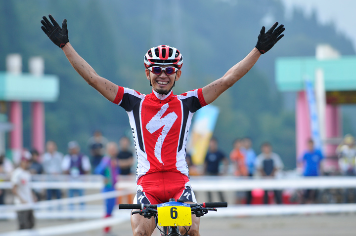 エリート男子優勝　小野寺健（TEAM SPECIALIZED）