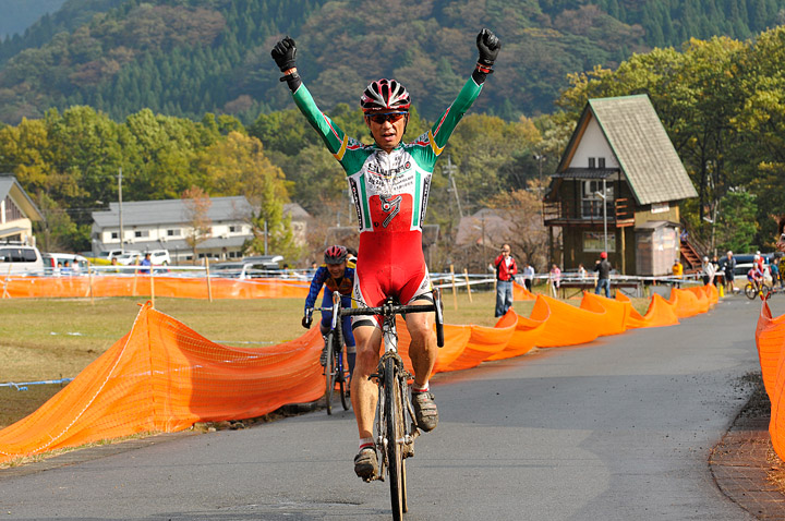 C1優勝小坂正則（スワコレーシングチーム）