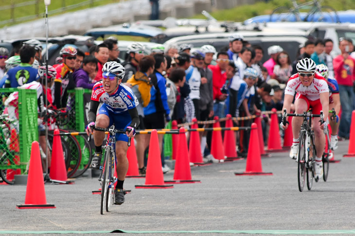 E3　1組目　藤井章裕（クラブシルベスト）が優勝