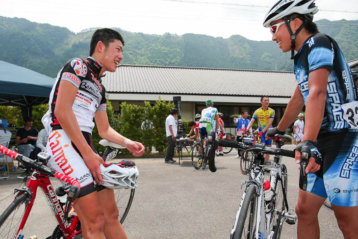 実業団E1の1位2位は高校生の小橋勇利（ボンシャンス飯田）と岡篤志（SPACE ZEROPOINT）