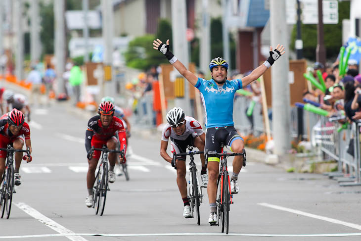 マキシミリアーノ・リケーゼ（チームNIPPO）が優勝