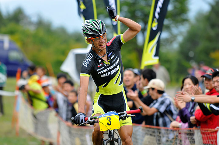 男子エリート優勝　斉藤亮（MIYATA-MERIDA）