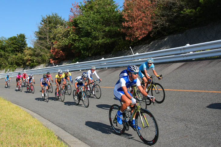 クレフィール湖東内の教習コースが会場