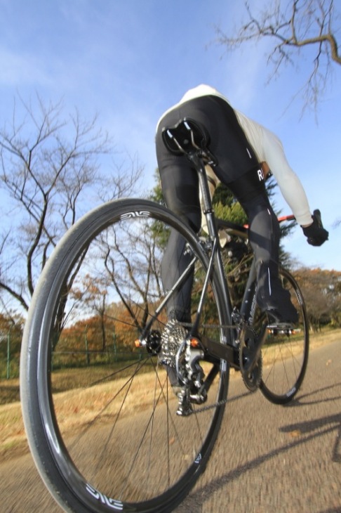 「全てのシーンで高性能を発揮する万能モデル」吉田秀夫（盆栽自転車店）