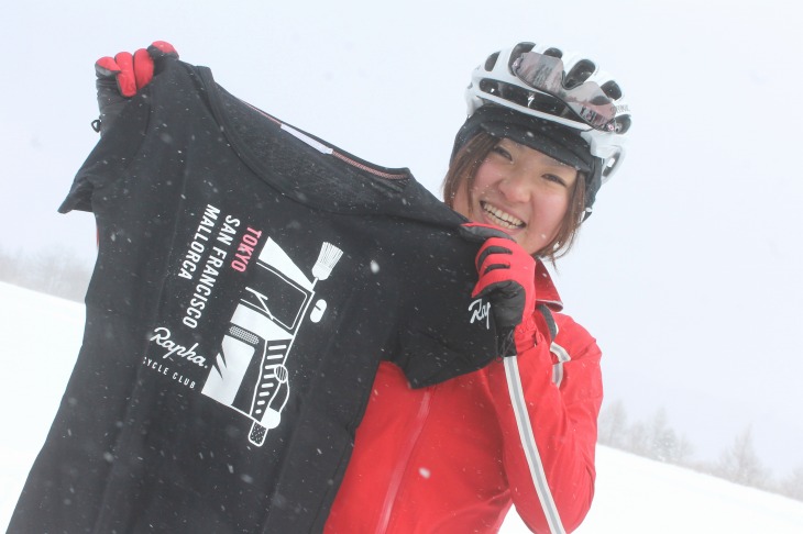 TT女子チャンピオンにはRaphaのTシャツがプレゼント