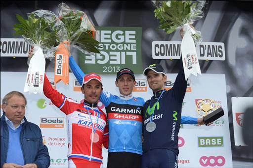 2013年リエージュ〜バストーニュ〜リエージュ表彰式　優勝ダン・マーティン、2位ロドリゲス、3位バルベルデ