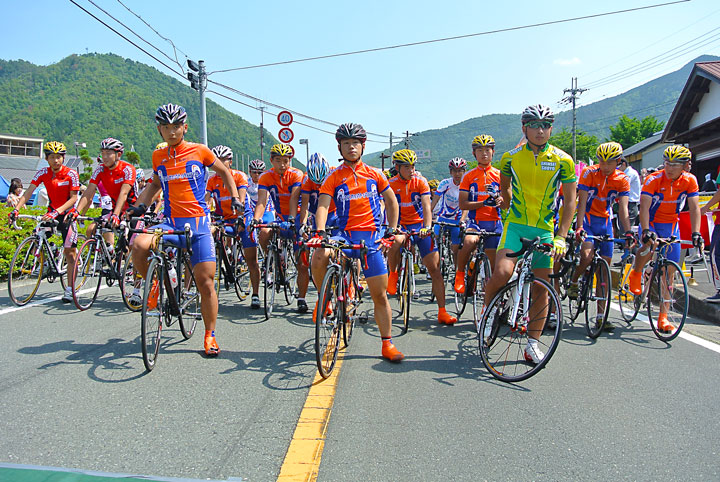 近畿高体連スタート前、シード選手左から岡本隼・中野尻祥（和歌山北高校）、山本大喜（榛生昇陽高校）