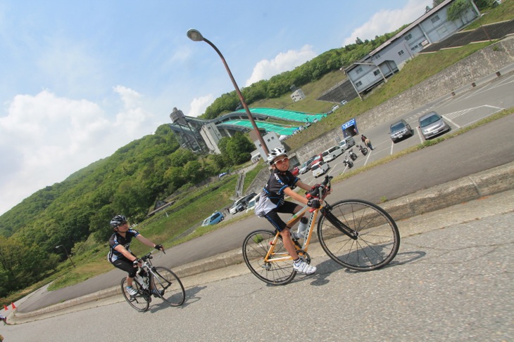 お父さんと一緒に160kmに挑戦している11歳の稲川槙志（まきし）君