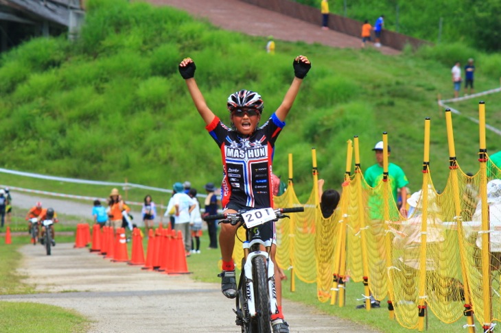 小学校5年生男子を制した松本一成