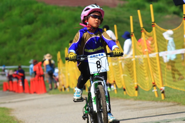 小学校1年生女子　浜野亜衣が優勝