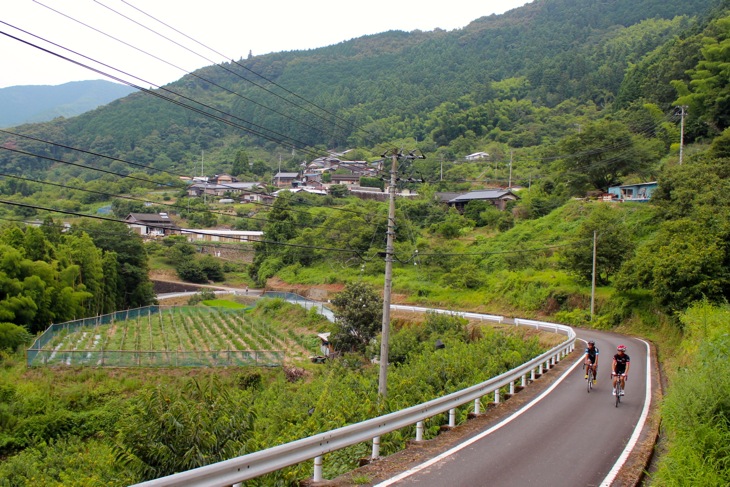 畑や田んぼが広がる長閑な景観