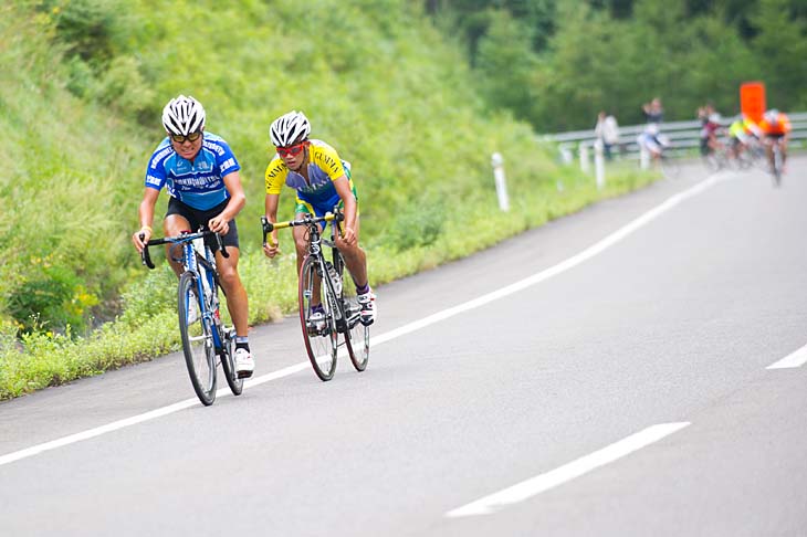 第3ステージ男子　最終周回直前に飛び出した横山航太（北信越高体連選抜・前）と齊藤瞭太（群馬県高体連選抜）