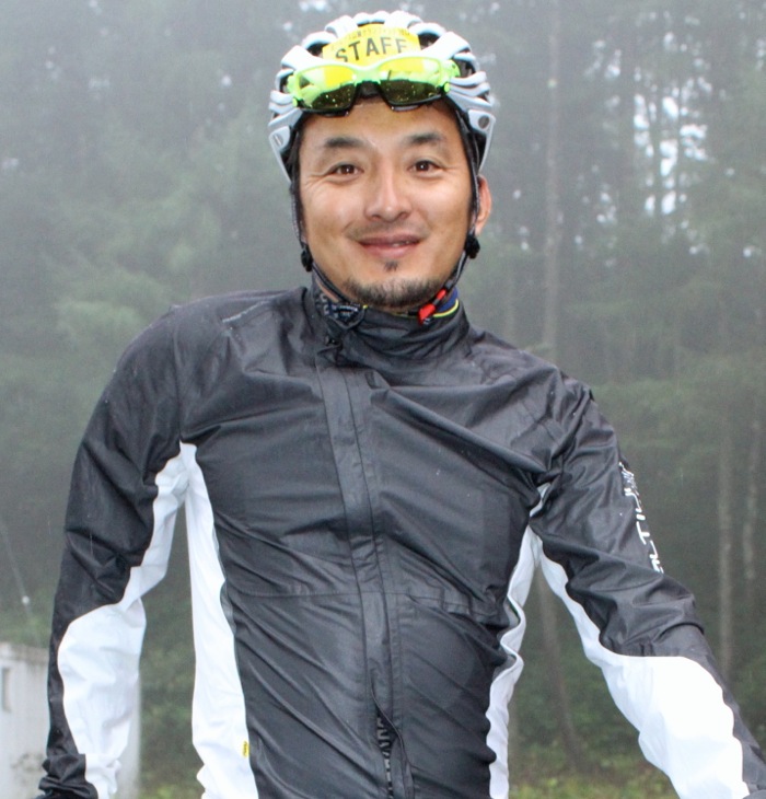 大会コースアドバイザーの鈴木雷太さん(BIKE RANCH)