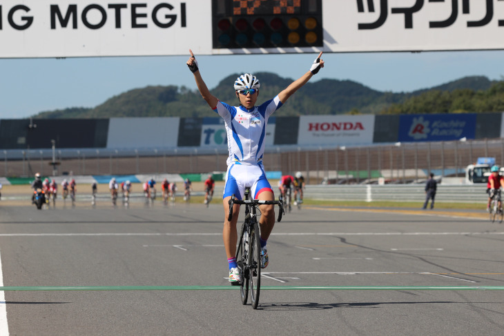 3時間の部を独走で制したのは風間博之選手（サイクルフリーダム）