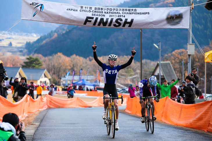 2013年全日本シクロクロス　ジュニア優勝の中井唯晶（瀬田工業高校）