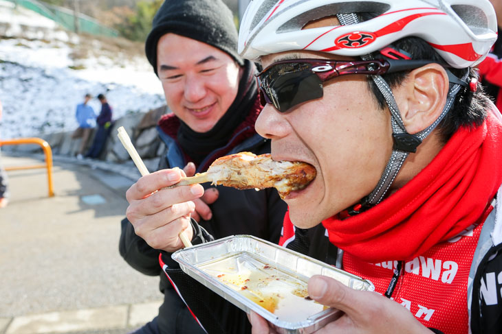 骨付鳥がうまい。ビールが欲しくなる？