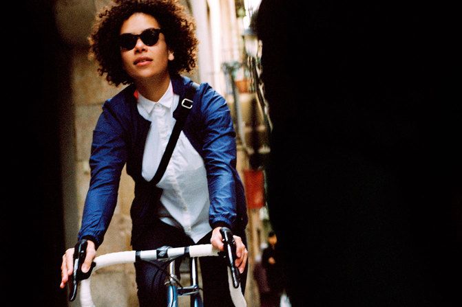 Rapha Woman’s Long Sleeve Shirt 着用イメージ