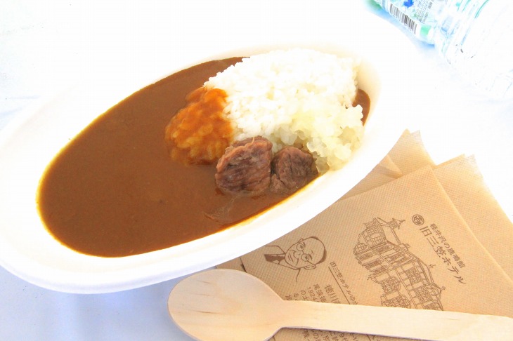 ゴール後には三笠ホテルのカレーを食べることができた