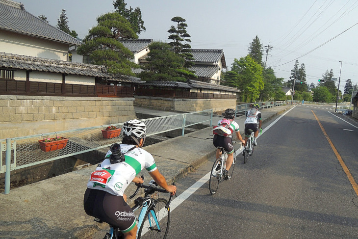 安曇野の長閑な街並みに心が和らぐ。