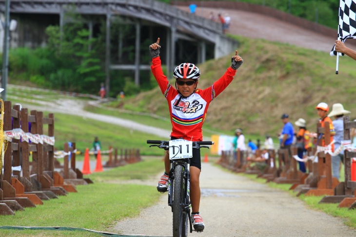 小学3年男子を制した遠藤 絋介（菖蒲谷キッズ/岡山県 岡山大学教育学部付属小学校）が勝利