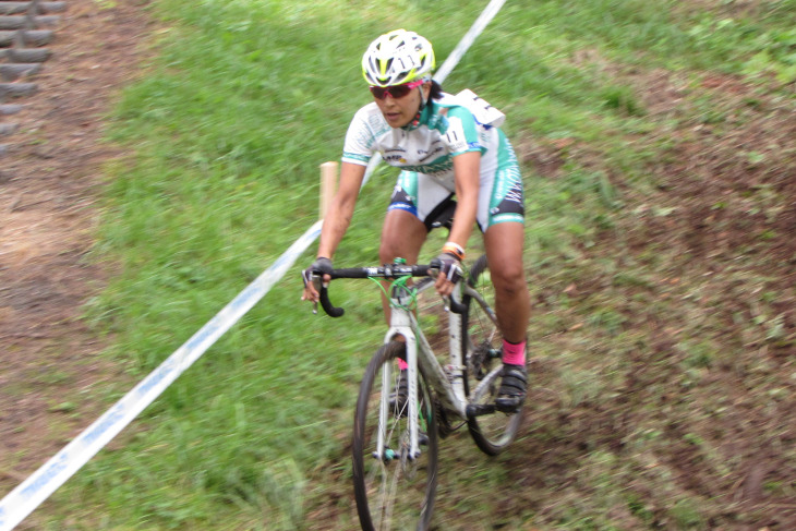 L1優勝の林口幸恵（SNEL CYCLOCROSS TEAM）