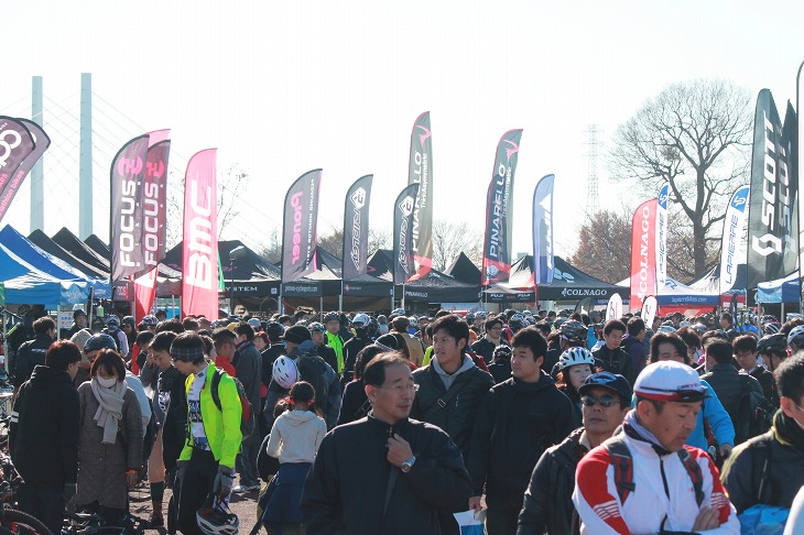 多くのブランドが集まったスポーツバイクデモin埼玉2014