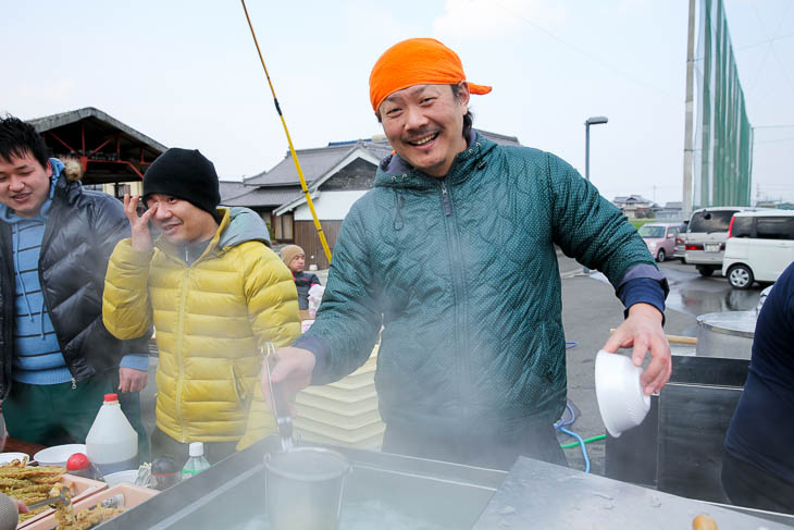 さぬきクロス名物の”こがね製麺所”の讃岐うどん