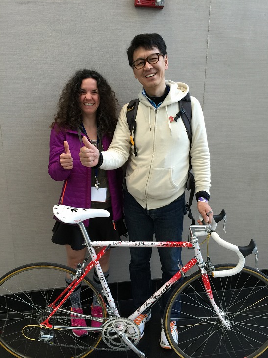 Julie Ann Pedalinoと愛車と記念撮影！