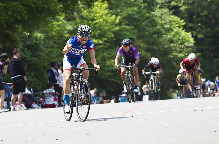 RCS第3戦　クラス3　登りの集団スプリントを制した川島綾太（日本体育大学）が優勝