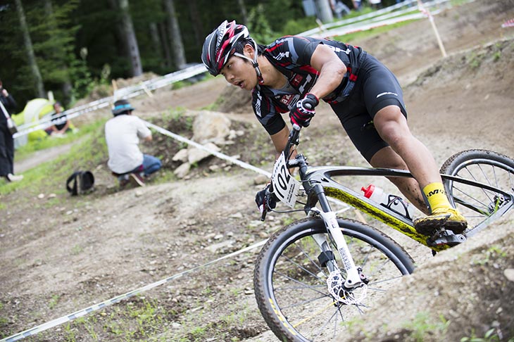 男子U23　スタート直後から先行した中原義貴（BH RACING MTB）