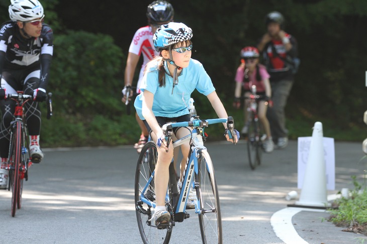 小学生の女の子も登っていました。ちなみに小学生高学年の部で準優勝しています。