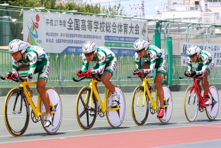 4kmチームパーシュート予選　2位タイム　岐阜第一（大屋、亀谷  、菅原、山田）4分23秒576　大会新　