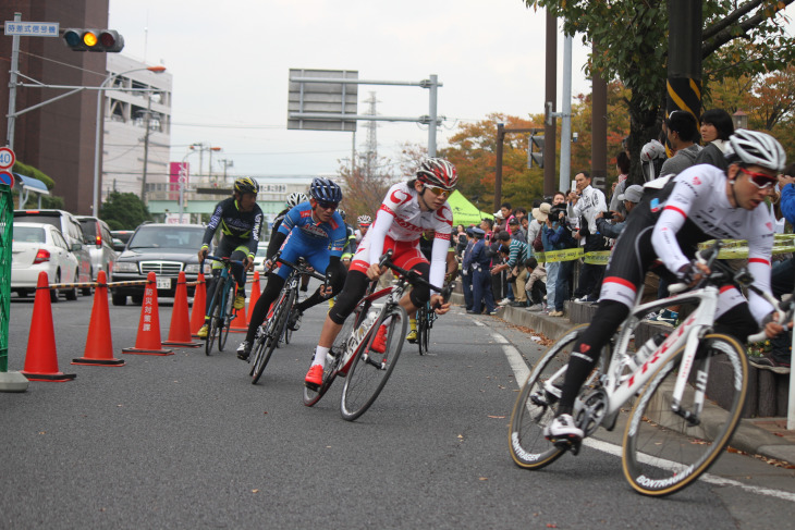 別府史之の後ろにつける石上優大