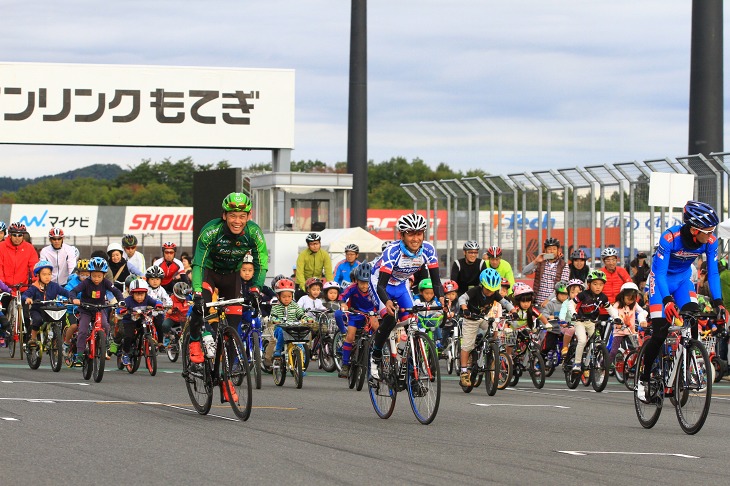 もてぎ7時間エンデューロはキッズレースで幕開け！大人顔負けの本格派も多い