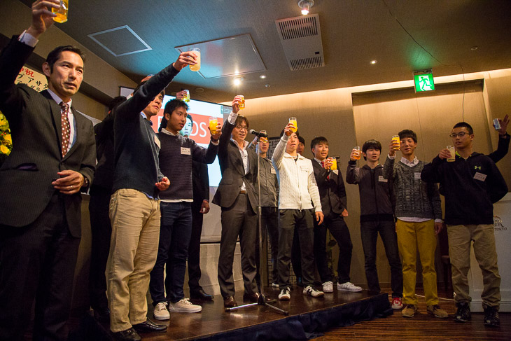 田之頭会長の発声で乾杯！