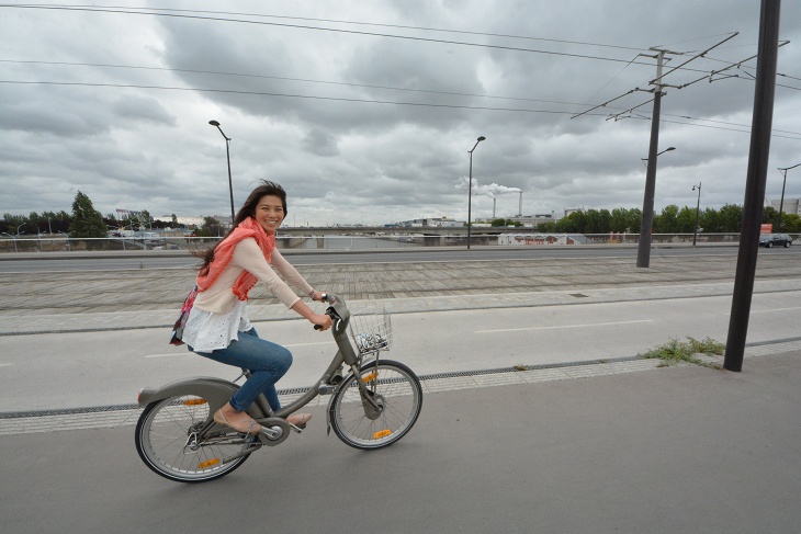 ナシオナル橋。自転車でないとなかなか通れないかも。気持ちいい～