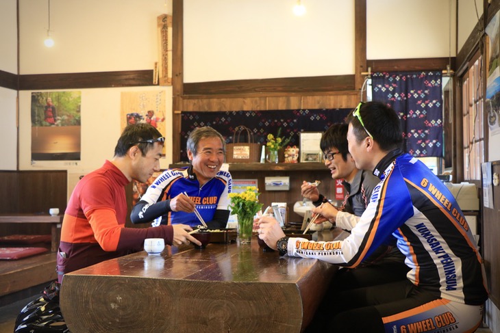 くにみふるさと展示館・城山亭で頂いた500円ランチ。地物食材を使った料理はどれも美味でした