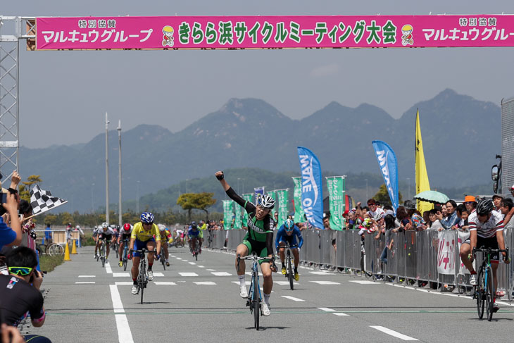 E1　日野泰静（松山城南高等学校自転車競技部）が優勝