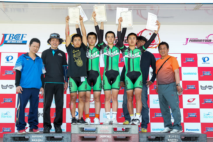 今年創部で初戦のきらら浜で活躍の松山城南高等学校自転車競技部