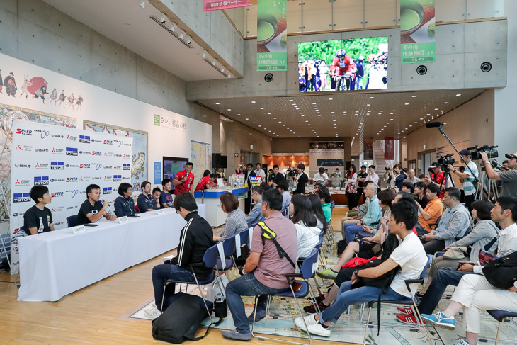 千利休と与謝野晶子をフィーチャーした大阪府堺市の施設、さかい利晶の杜での会見